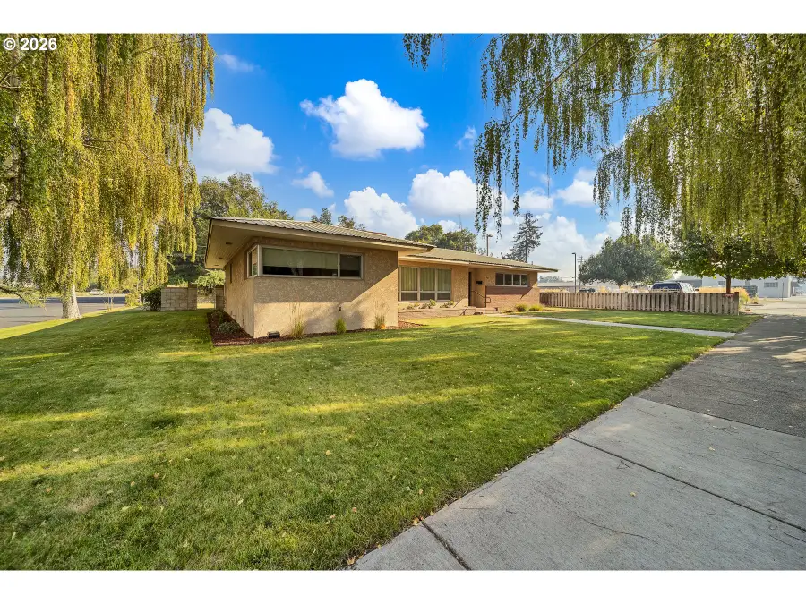 291 NW 4th St, Prineville, OR 97754 - #2