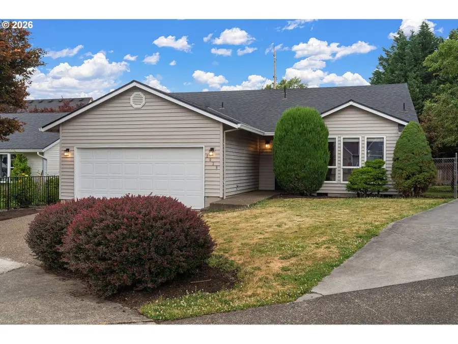 2038 SE Village Ct, Hillsboro, OR 97123 - #2