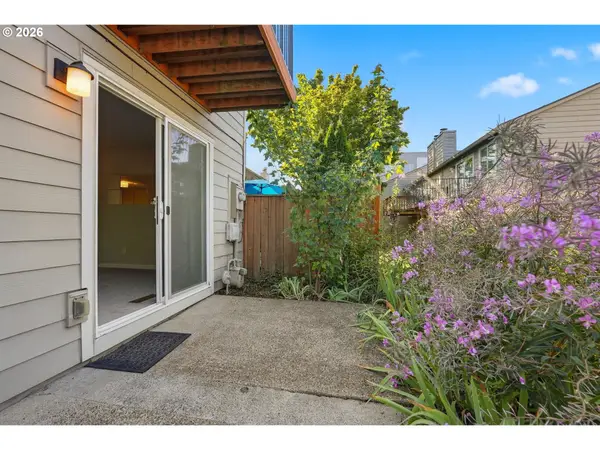 10900 SW 76th Pl #29, Portland, OR 97223