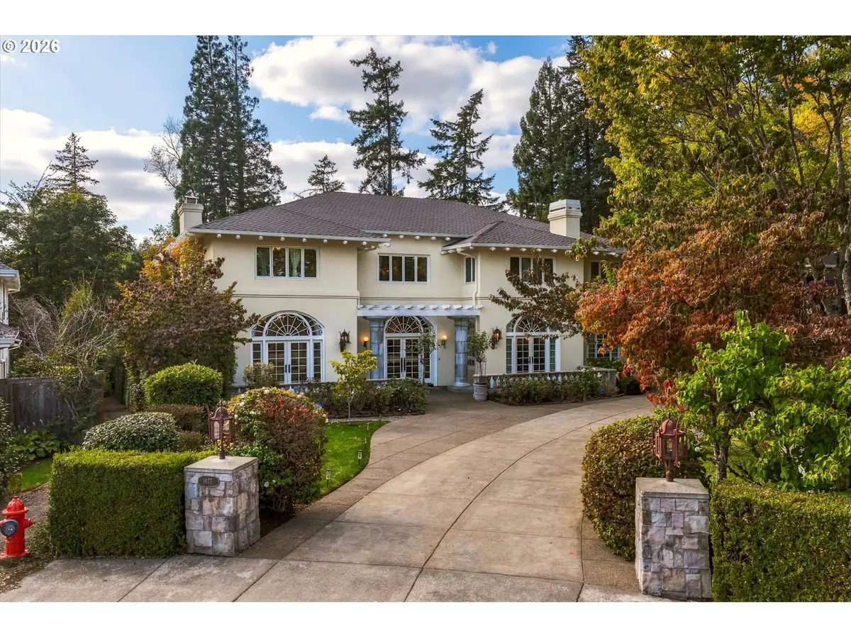 1677 Leslie Ln, Lake Oswego, OR 97034 - #1