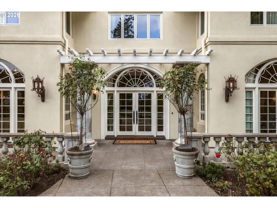 1677 Leslie Ln, Lake Oswego, OR 97034 - #3