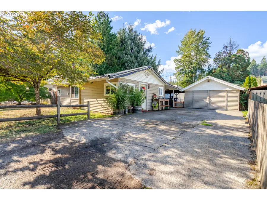 739 NW River Rd, Mill City, OR 97360 - #3