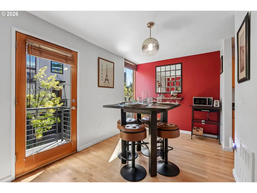 5918 NE Hoyt St, Portland, OR 97213 - #3