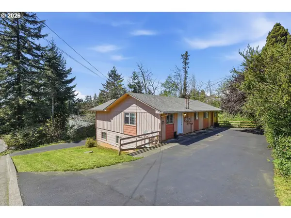 589 10th Ave, CoosBay, OR 97420