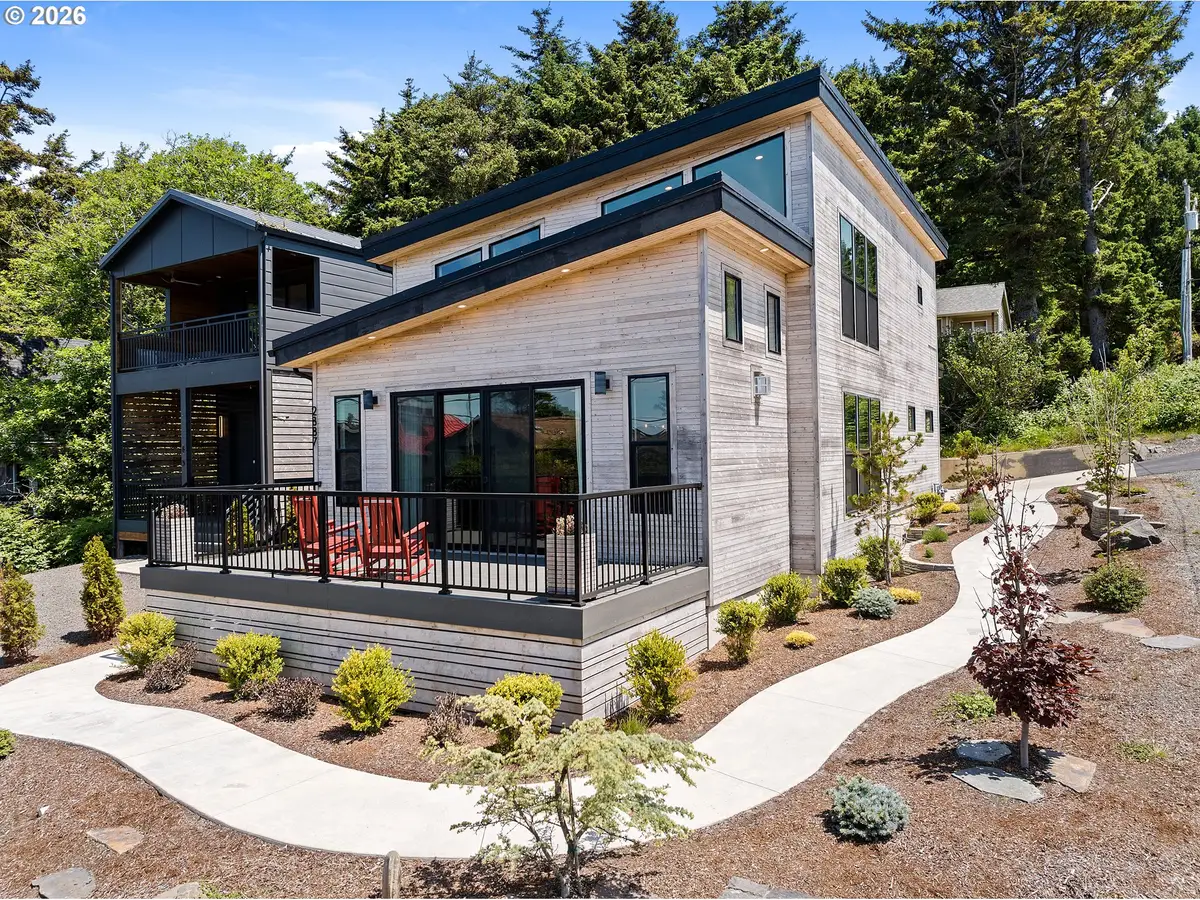 2887 S Hemlock St, Cannon Beach, OR 97110 - #1
