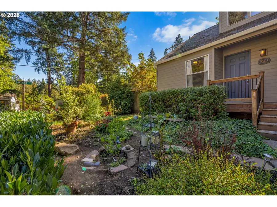 16111 Lindsay Ct, Lake Oswego, OR 97035 - #2