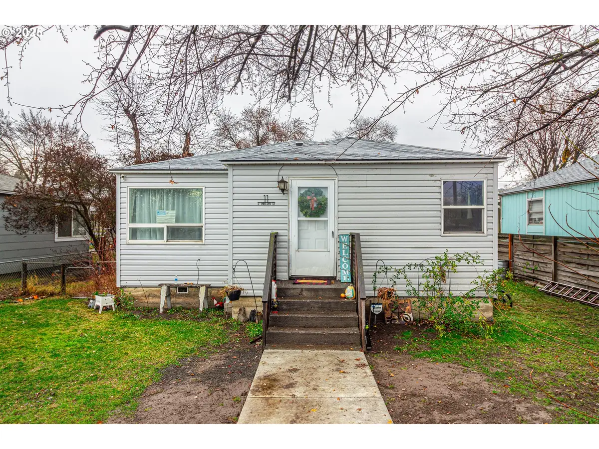 11 S Thielsen St, Echo, OR 97826 - Image #1