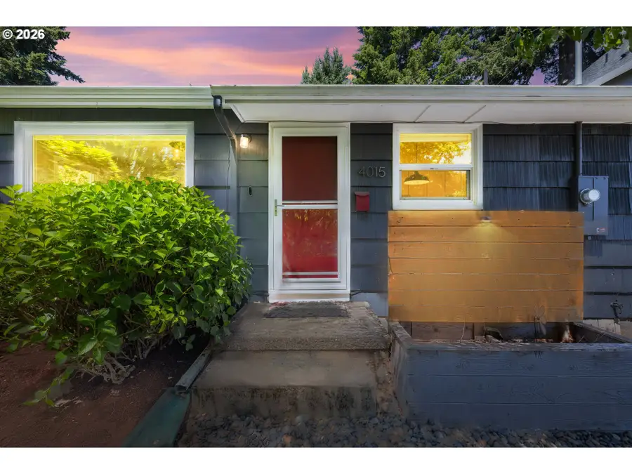 4015 SE Lexington St, Portland, OR 97202 - #3