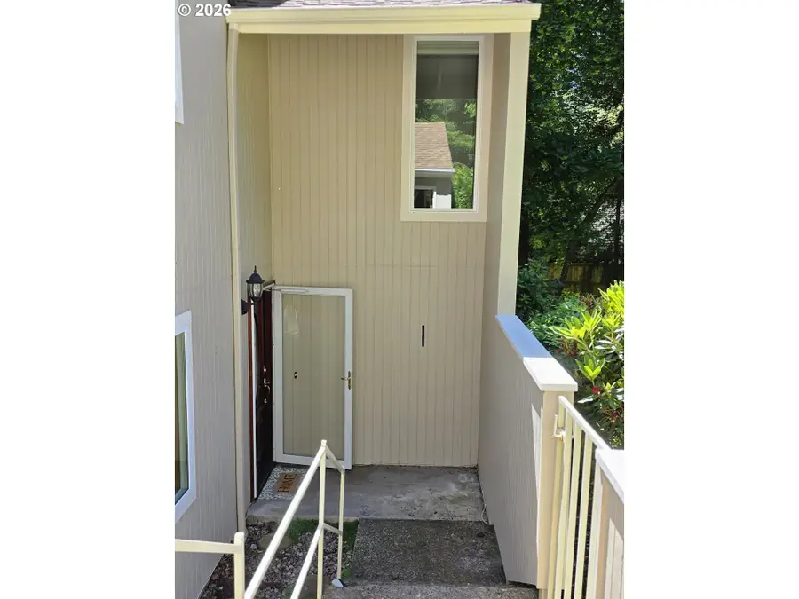 2562 Brittania Pl, Eugene, OR 97405 - #2