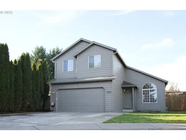 14225 SE Center St, Portland, OR 97236