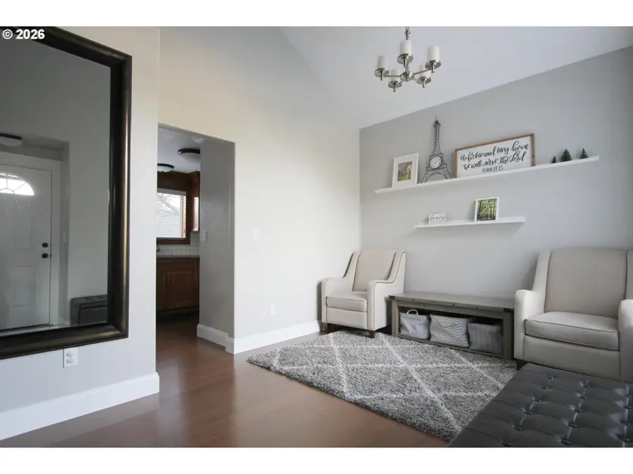 14225 SE Center St, Portland, OR 97236 - #3