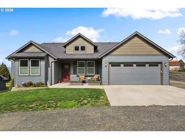 2549 E 18th St, TheDalles, OR 97058