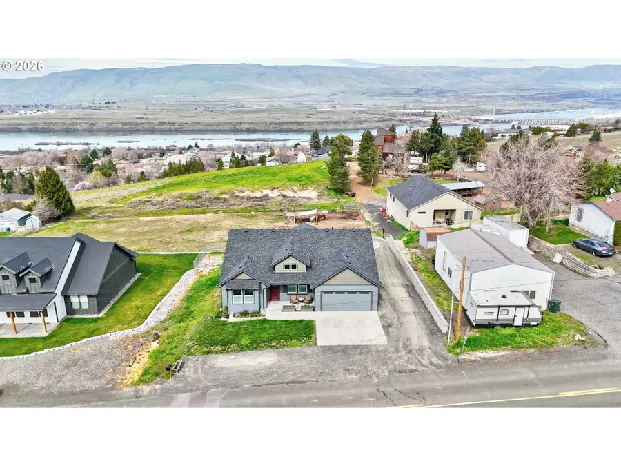 2549 E 18th St, The Dalles, OR 97058 - #3