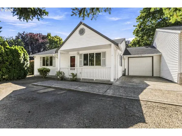 15310 SE Stark St #C, Portland, OR 97233