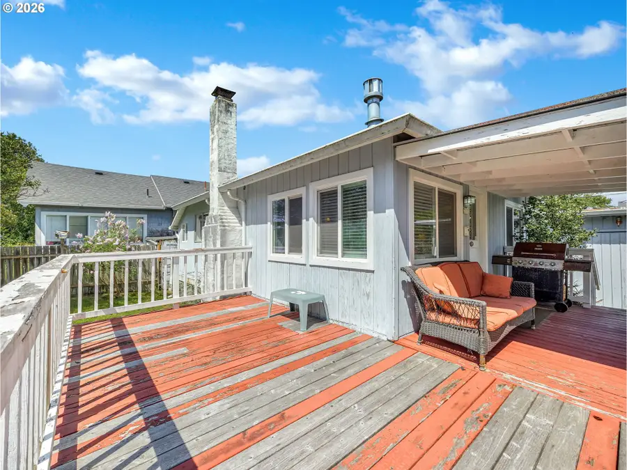 337 6th Ave, Seaside, OR 97138 - #3