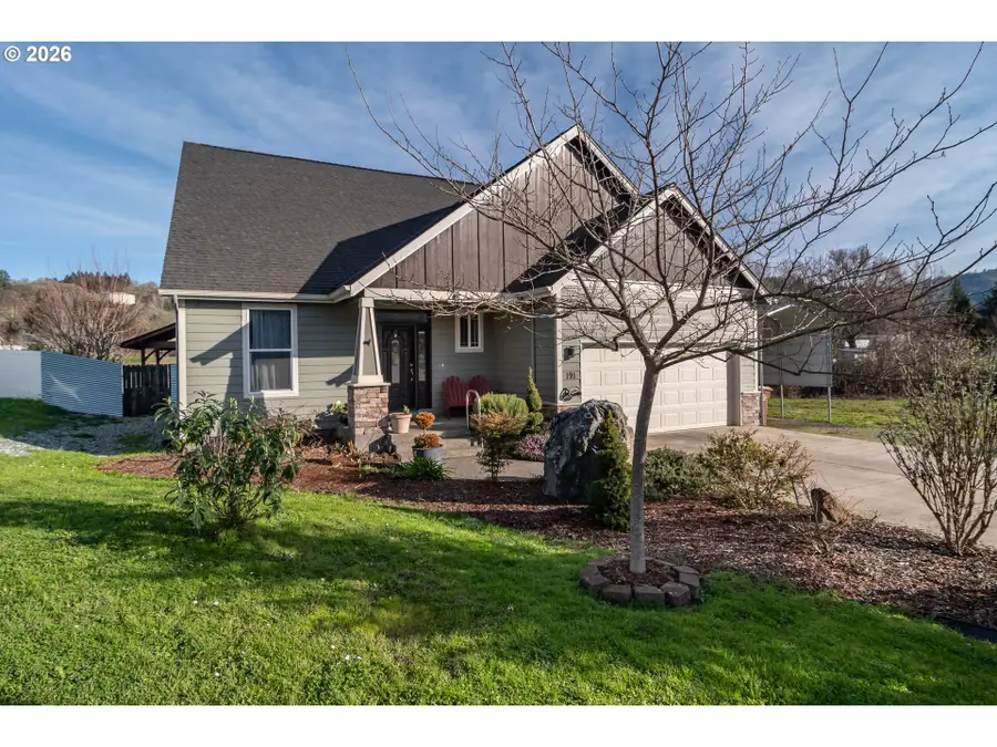 191 SE Callaham Ct, Myrtle Creek, OR 97457 - #2
