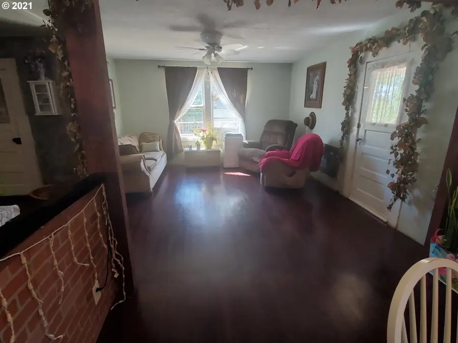 4341 Happy Valley Rd, Roseburg, OR 97471 - #3