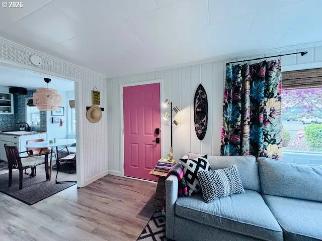 1317 7th St, Florence, OR 97439 - #2