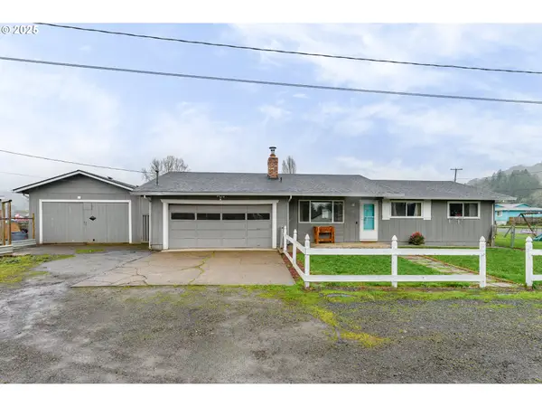 797 NE Yamhill St, Sheridan, OR 97378