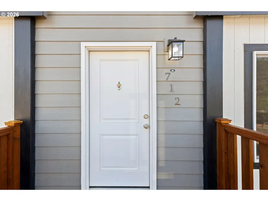 712 NW 6th St, Pendleton, OR 97801 - #3