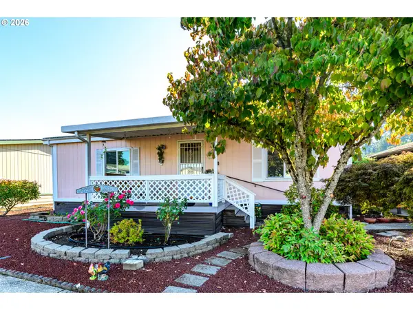 658 S 57th St #67, Springfield, OR 97478