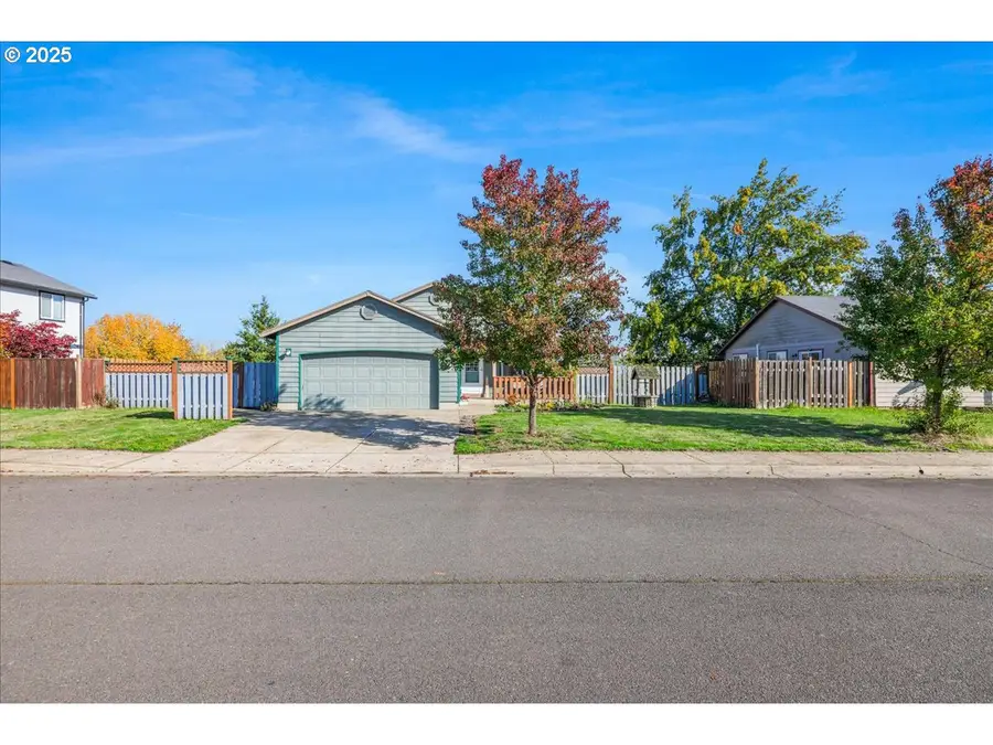 670 N 1st St, Carlton, OR 97111 - Image #2