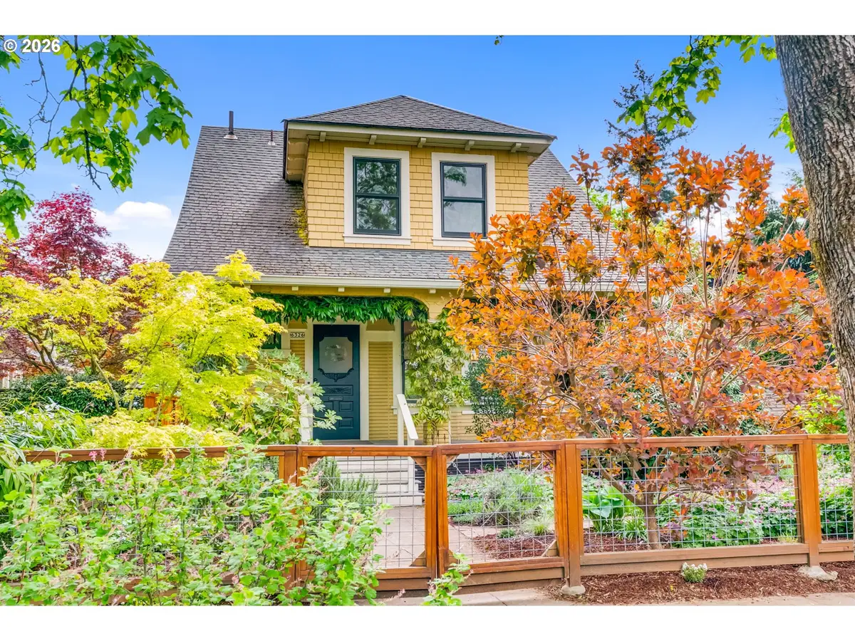 6326 N Commercial Ave, Portland, OR 97217 - #1