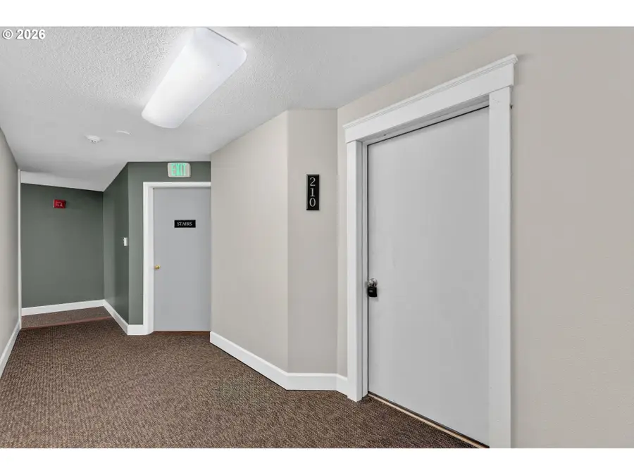 8720 SW Tualatin Rd #210, Tualatin, OR 97062 - #2
