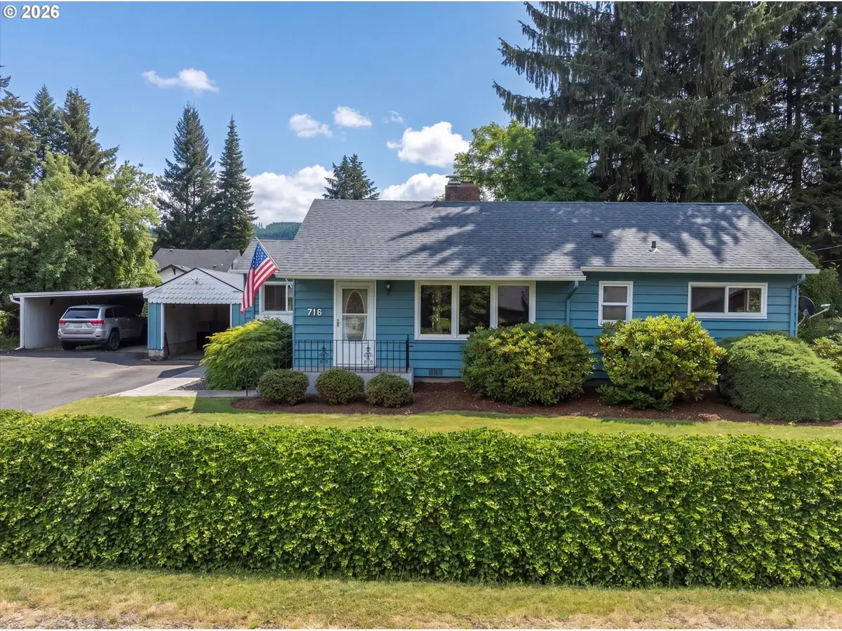 716 Woodard Ave, Castle Rock, WA 98611 - #1