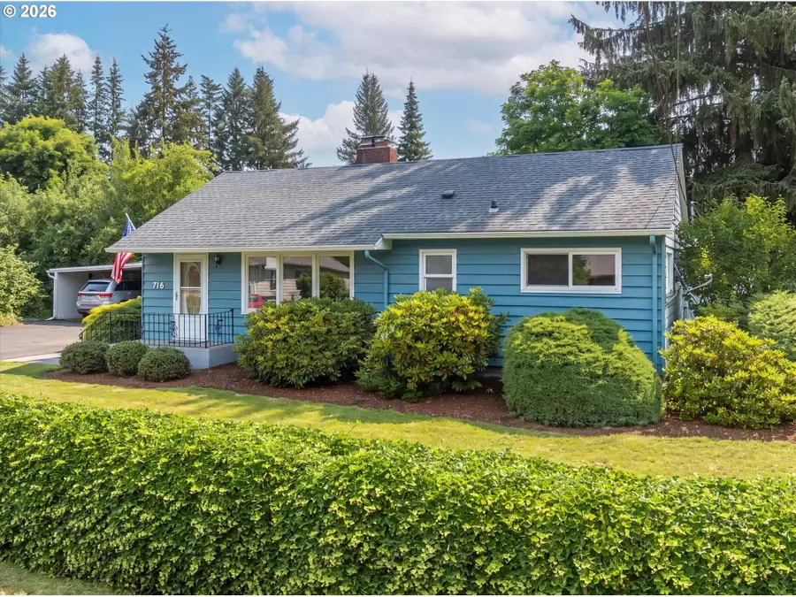 716 Woodard Ave, Castle Rock, WA 98611 - #3
