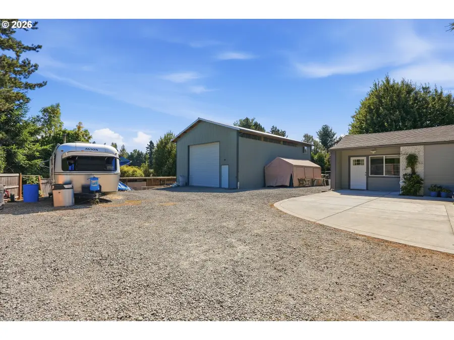 1270 E Jefferson St, Stayton, OR 97383 - #2