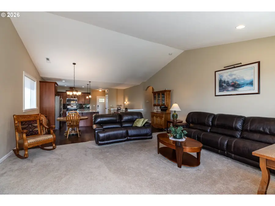 59928 Windy Ridge Dr, Saint Helens, OR 97051 - #3