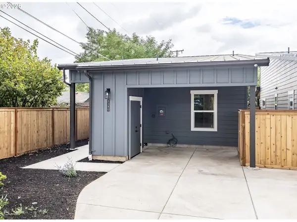 1392 Jacobs Dr, Eugene, OR 97402