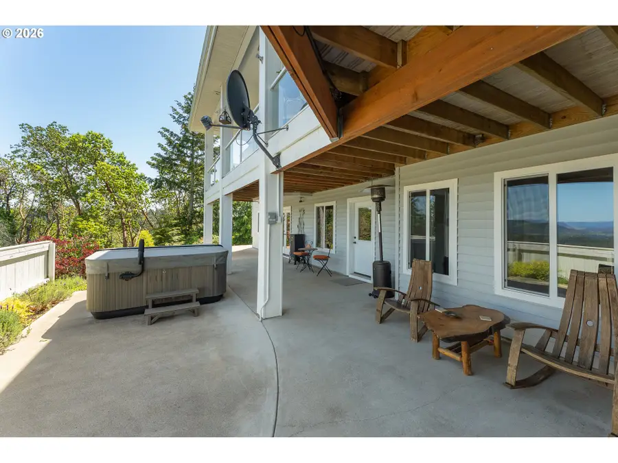462 Lillian Ln, Roseburg, OR 97471 - #2