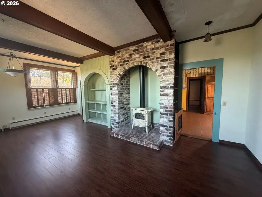 573 S 12th St, Coos Bay, OR 97420 - Image #2