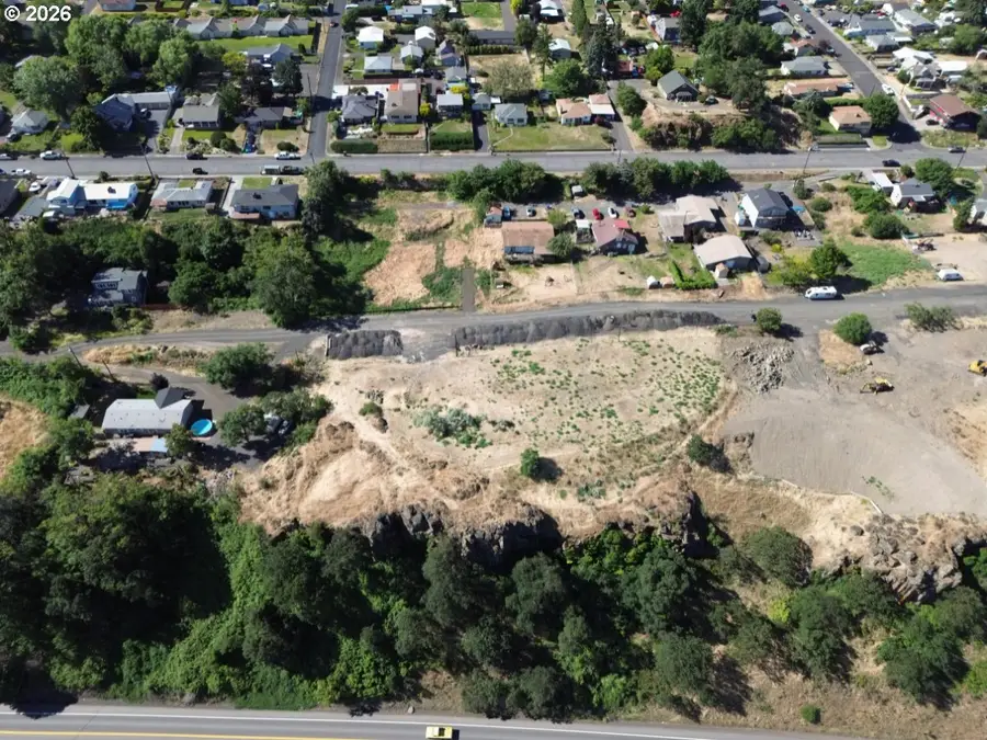 E 9th, The Dalles, OR 97058 - #3