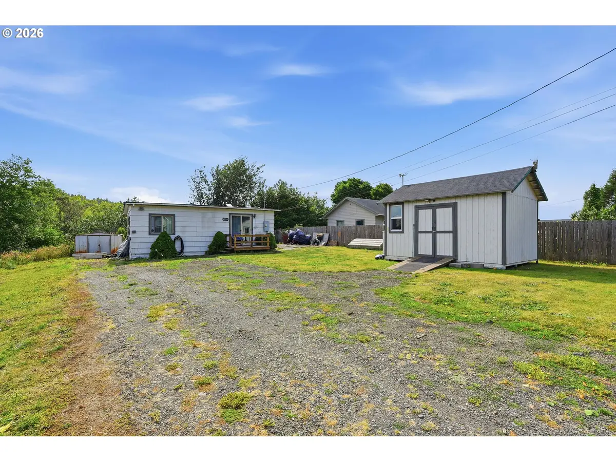 63715 Chamberlain Rd, Bunker Hill, OR 97420 - #1
