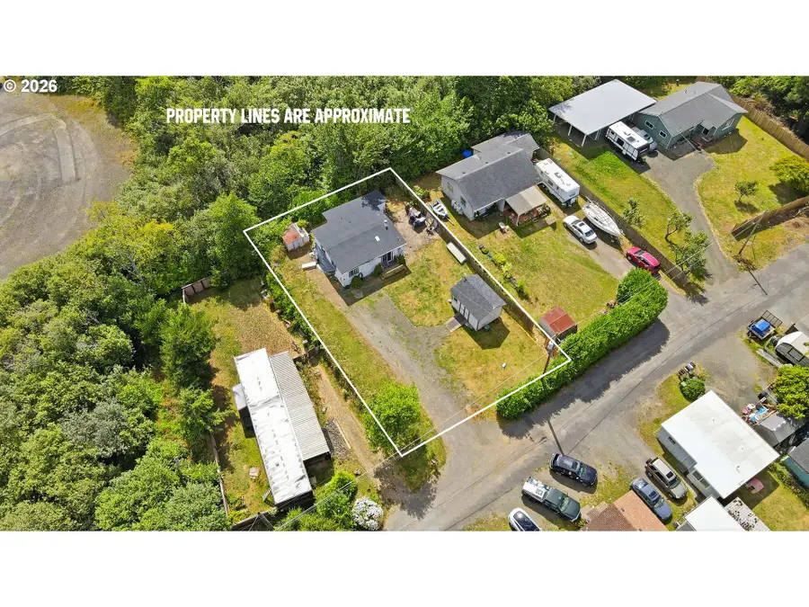 63715 Chamberlain Rd, Bunker Hill, OR 97420 - #2