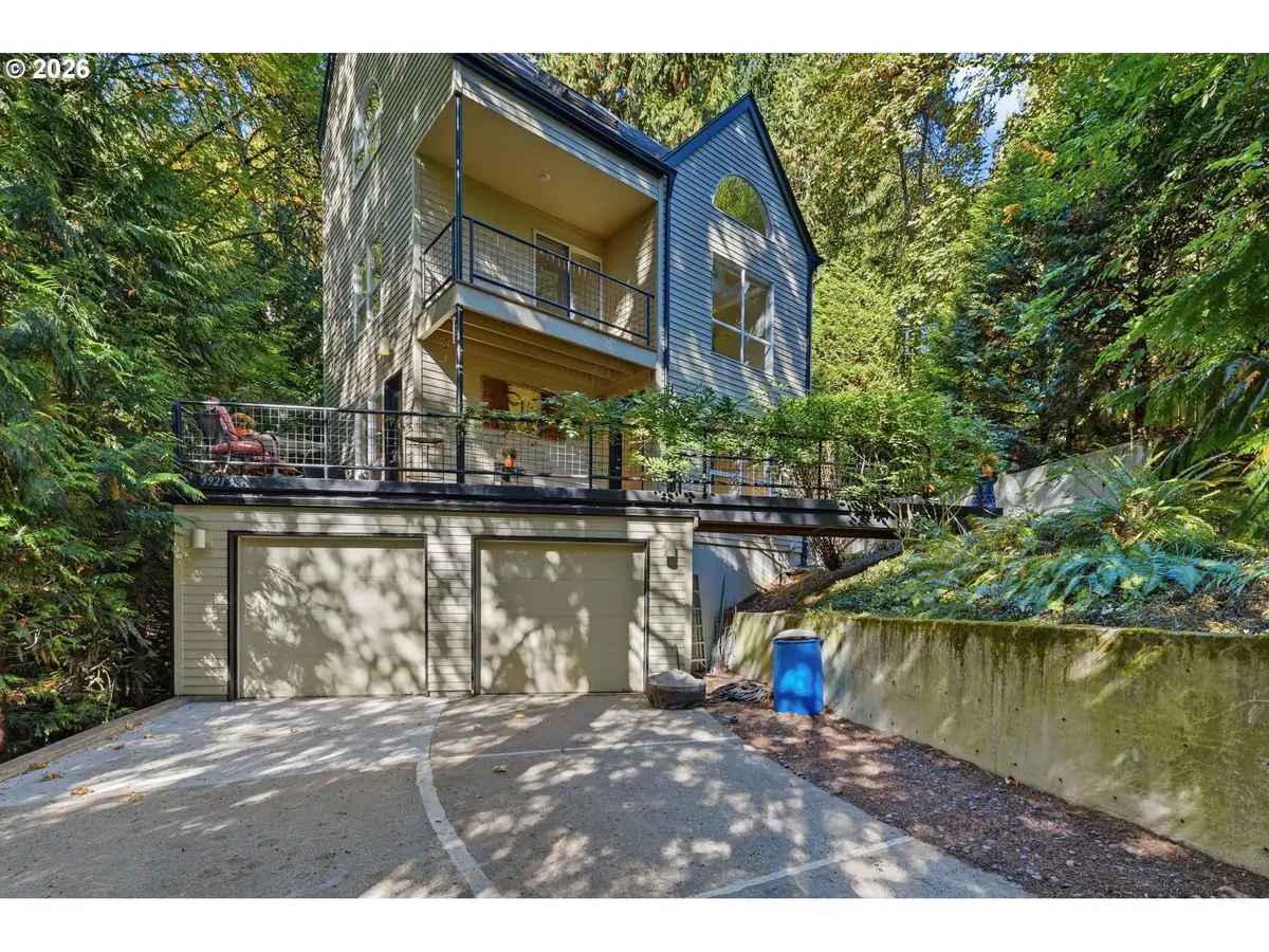 3921 SW Sweetbriar Dr, Portland, OR 97221 - #1