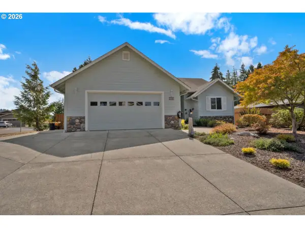 2288 11th St, Florence, OR 97439
