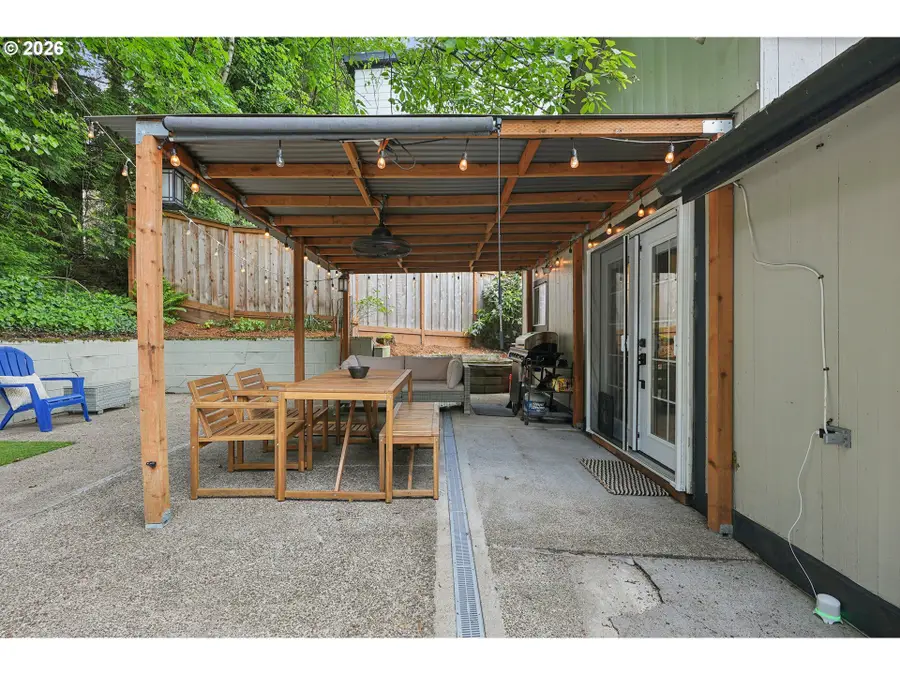 3030 SW Pendleton Ct, Portland, OR 97239 - #2