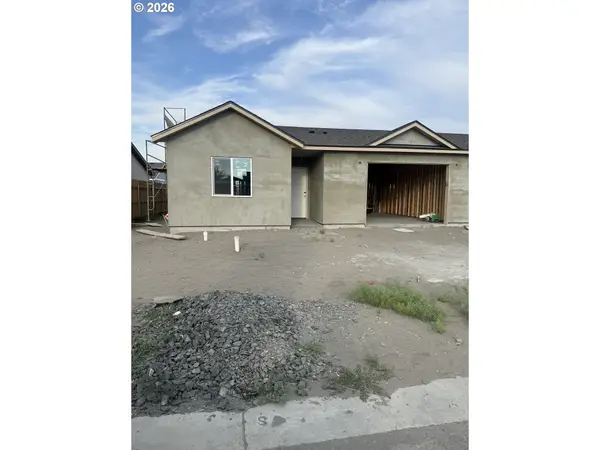 996 NE 10th Pl, Hermiston, OR 97838
