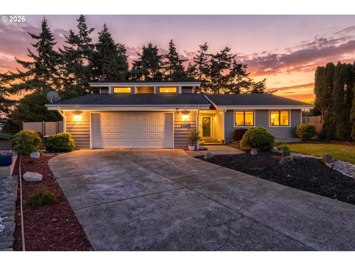 2069 Cedar Ct, North Bend, OR 97459 - #1