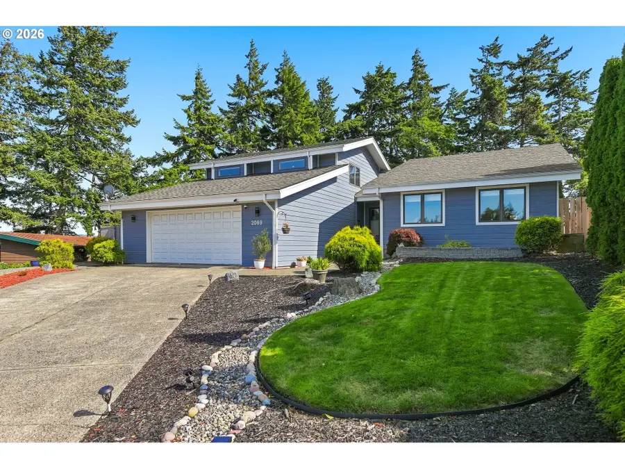 2069 Cedar Ct, North Bend, OR 97459 - #3