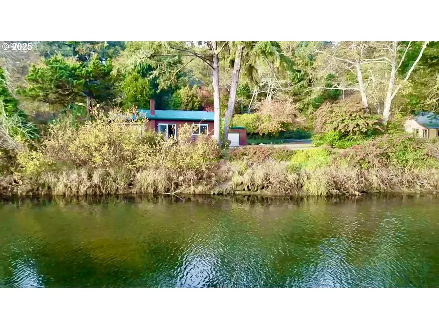 99268 Winchuck River Rd, Brookings, OR 97415 - Image #3