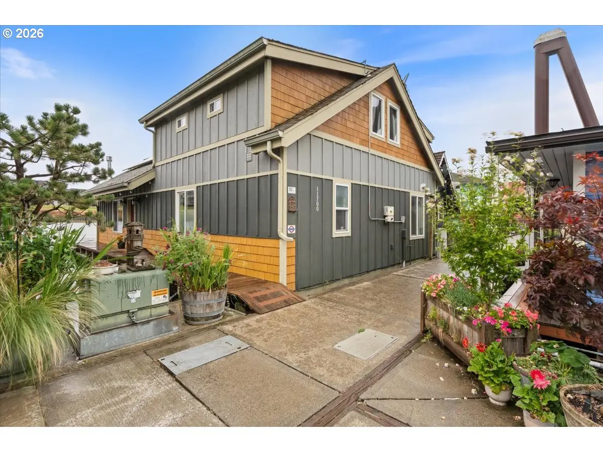 11700 N Island Cove Ln, Portland, OR 97217 - #1