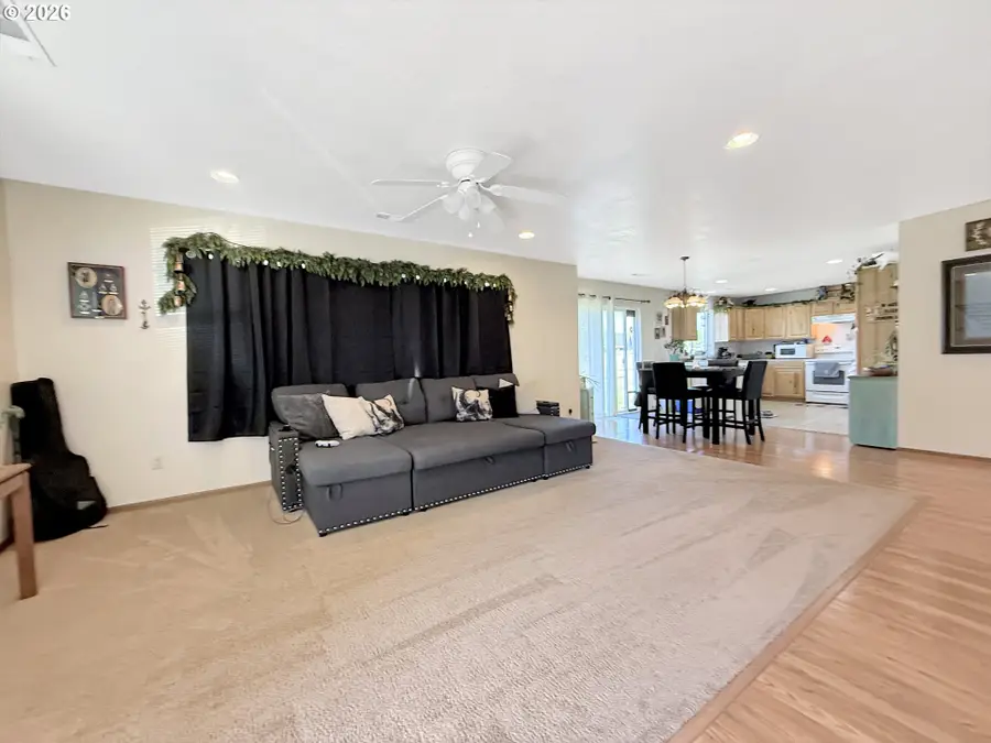 98557 Woodriff Ln, Brookings, OR 97415 - #3