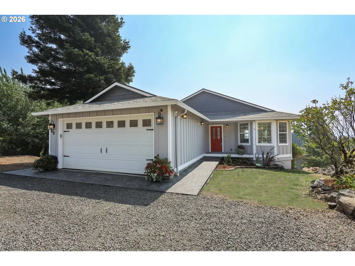 438 NW Roselawn St, Stevenson, WA 98648 - #1