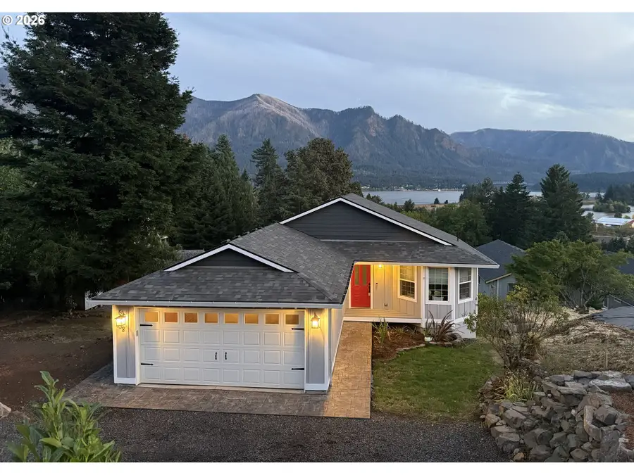 438 NW Roselawn St, Stevenson, WA 98648 - #3