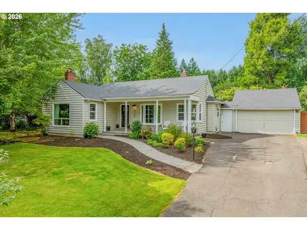 8345 SW Cashmur Ln, Portland, OR 97225